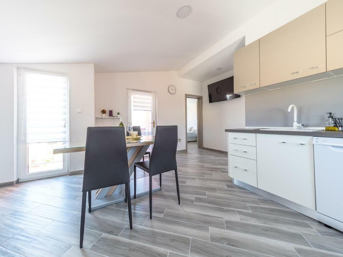 Apartment ˝Soleil˝ Vir Extérieur photo